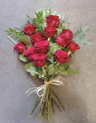 12 Rose Tied Arrangement